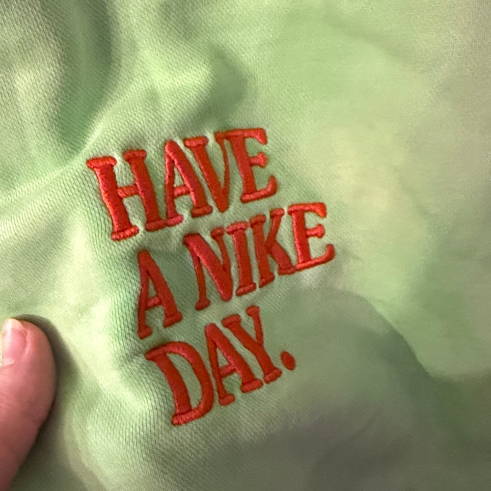 Nike Men’s Green light/lime green Tie-Dye embroidery sweatshirt NWT size medium - Picture 6 of 6
